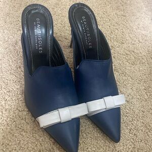 Besutiisoles NEW Lisa navy blue and white mules slip on heels size 6
